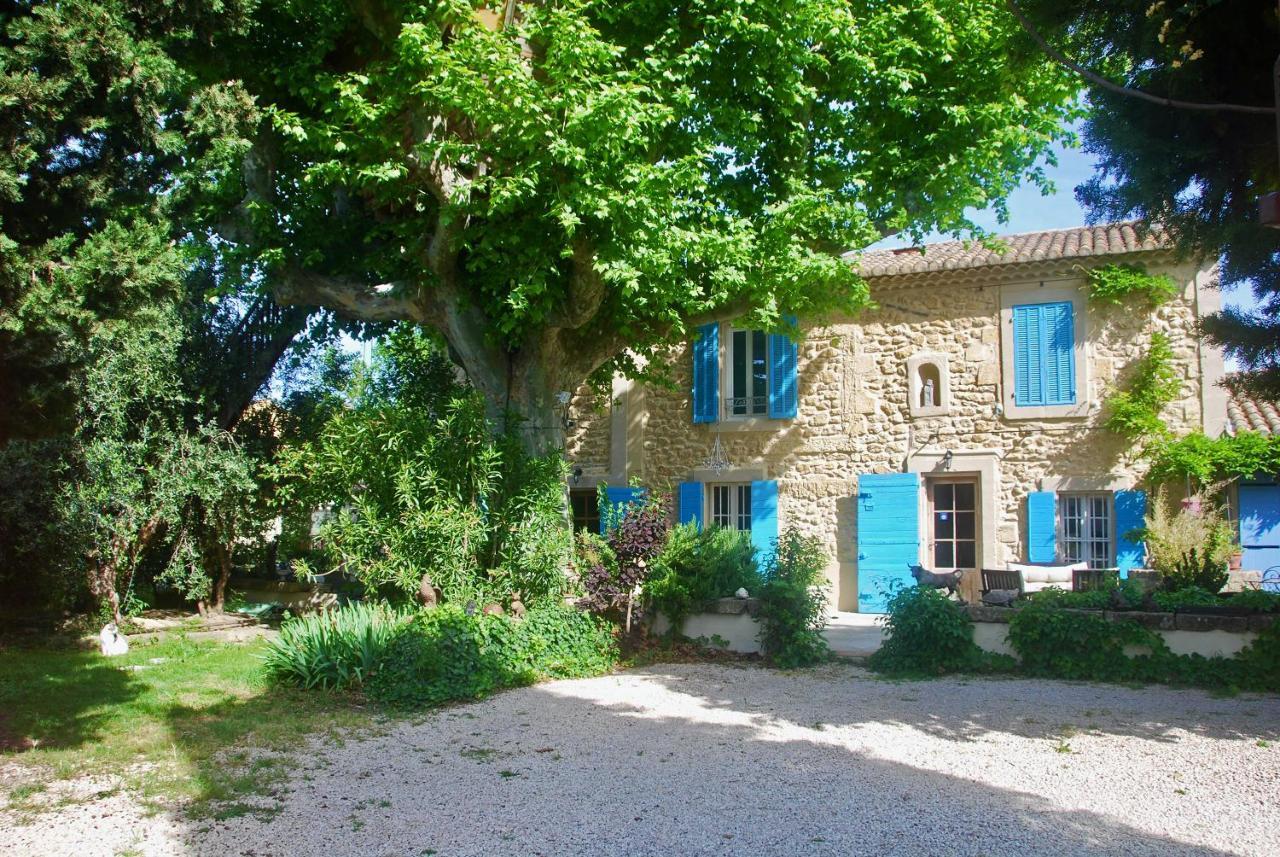 Готель Les Volets Bleus Provence Салон-де-Прованс Екстер'єр фото