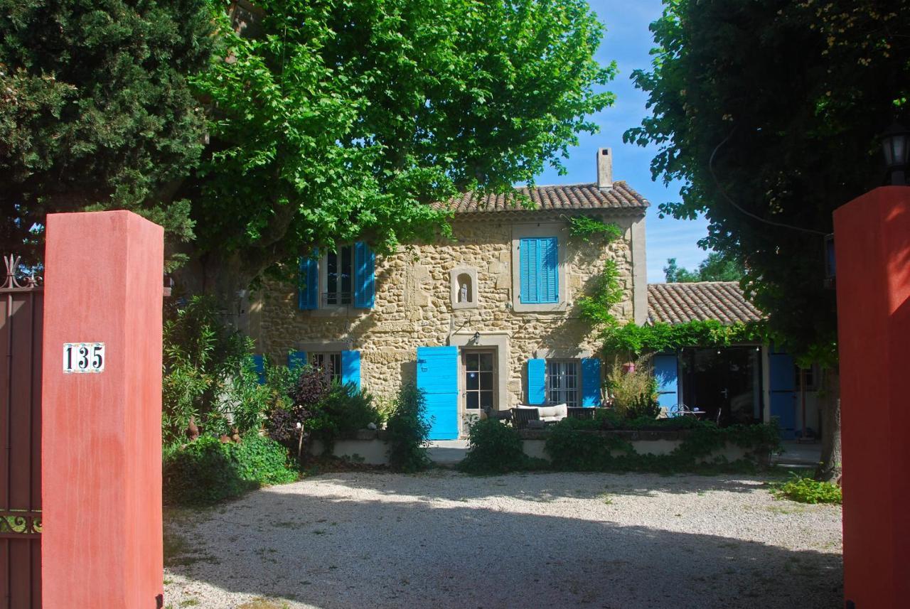 Готель Les Volets Bleus Provence Салон-де-Прованс Екстер'єр фото