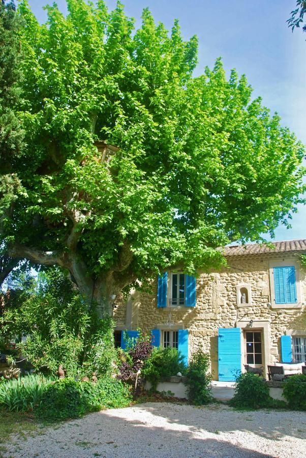 Готель Les Volets Bleus Provence Салон-де-Прованс Екстер'єр фото