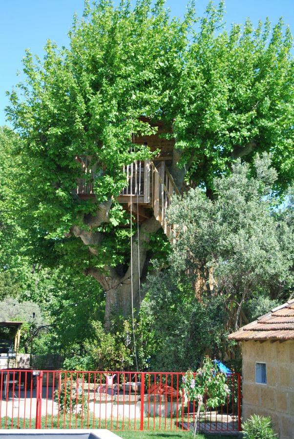 Готель Les Volets Bleus Provence Салон-де-Прованс Екстер'єр фото